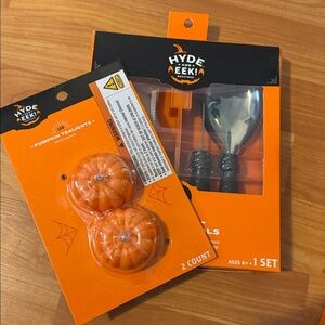 Deluxe Halloween Pumpkin Carving Tool Kit with 2 LED pumpkin shape tea light
